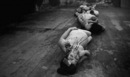 人体蜈蚣在线观看,惊悚悬疑，揭秘人体极限的恐怖实验