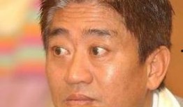 柯受良吃瓜看娱乐圈,吃瓜看娱乐圈，揭秘明星幕后故事